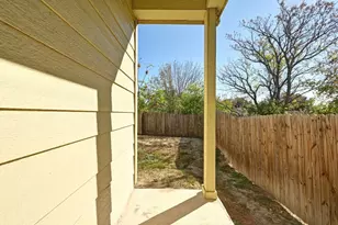 5417 Falling Leaf Ln, Austin, TX 78744 - Photo 22