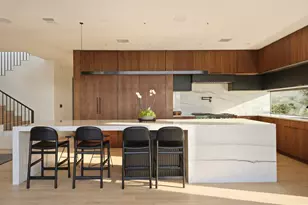 30 Chalmers Ave, Austin, TX 78702 - Photo 6