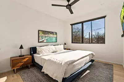 30 Chalmers Avenue, Austin, TX 78702 - Photo 24
