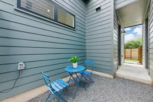 2105 S L Davis Ave, Austin, TX 78702 - Photo 26
