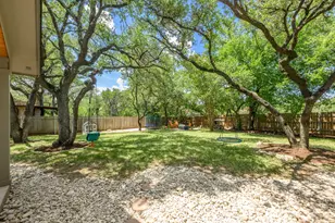 3106 Honey Tree Ln, Austin, TX 78746 - Photo 34
