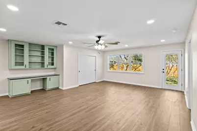 347 Monroe Street, Giddings, TX 78942 - Photo 14