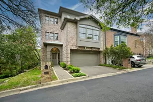 2712 Hillview Green Ln, Austin, TX 78703 - Photo 2