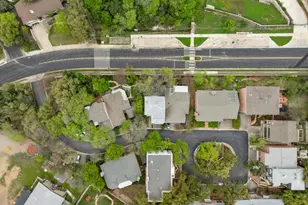 2712 Hillview Green Ln, Austin, TX 78703 - Photo 28