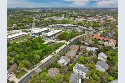 2712 Hillview Green Lane, Austin, TX 78703 - Photo 32