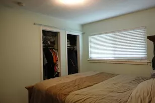 304 E 33rd St, Austin, TX 78705 - Photo 4