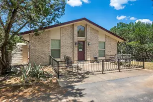 1105 Edgewater Dr, Spicewood, TX 78669 - Photo 2