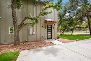 10901 W Lakeview Dr, Jonestown, TX 78645 - Photo 2
