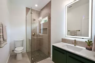 10901 W Lakeview Dr, Jonestown, TX 78645 - Photo 16