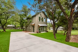10901 W Lakeview Dr, Jonestown, TX 78645 - Photo 2