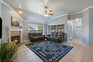 212 Lismore St, Hutto, TX 78634 - Photo 12