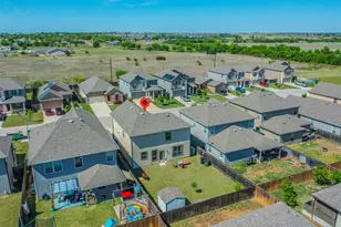 728 Bailey Park Dr, Jarrell, TX 76537 - Photo 22