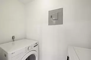 2001 Parker Ln, Austin, TX 78741 - Photo 22