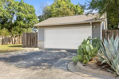 2001 Parker Lane #101, Austin, TX 78741 - Photo 32