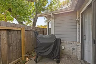 2001 Parker Ln, Austin, TX 78741 - Photo 24