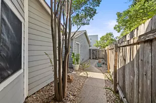 2001 Parker Ln, Austin, TX 78741 - Photo 24