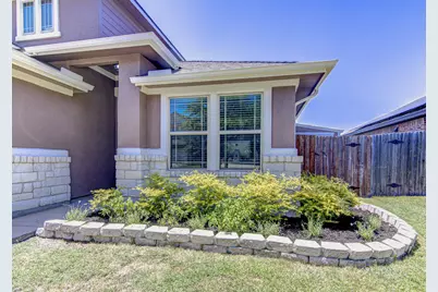 17524 Bridgefarmer Boulevard, Pflugerville, TX 78660 - Photo 2