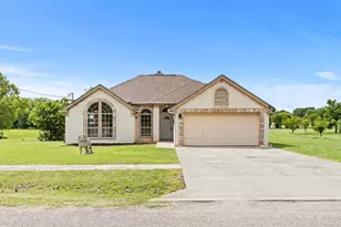 84 Thomas Dr, Martindale, TX 78655 - Photo 1