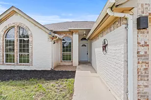 84 Thomas Dr, Martindale, TX 78655 - Photo 2