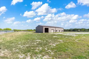 300 Co Rd 407, Spicewood, TX 78669 - Photo 32