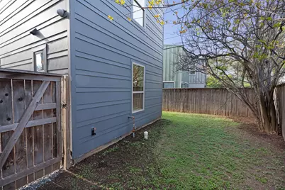 3010 E 18th 1/2 Street #B, Austin, TX 78702 - Photo 30