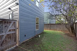3010 E 18th 1/2 St, Austin, TX 78702 - Photo 30