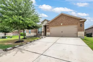 1181 Violet Ln, Kyle, TX 78640 - Photo 2
