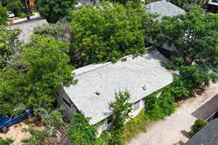 1302 Walnut Ave, Austin, TX 78702 - Photo 2