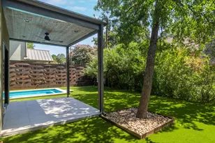 2411 McCall Rd, Austin, TX 78703 - Photo 34