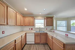903 Estate Dr, Hutto, TX 78634 - Photo 12