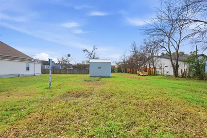 1725 Prather Street, Taylor, TX 76574 - Photo 4