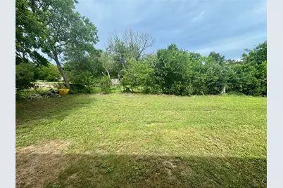513 W China Street #B, Lockhart, TX 78644 - Photo 18