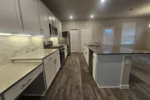 8721 Whitter Dr, Austin, TX 78747 - Photo 6