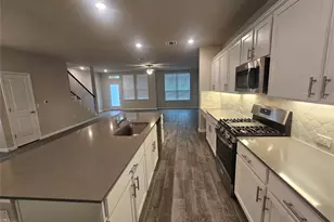 8721 Whitter Dr, Austin, TX 78747 - Photo 4