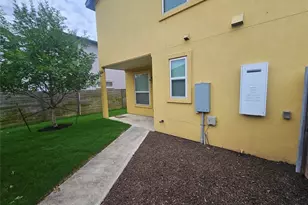 8721 Whitter Dr, Austin, TX 78747 - Photo 20
