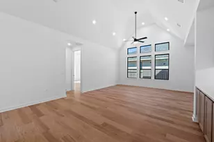 9501 Boathouse Dr, Austin, TX 78744 - Photo 12