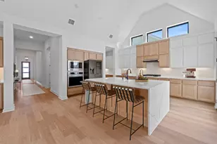 9501 Boathouse Dr, Austin, TX 78744 - Photo 2