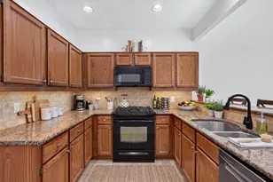 10819 Crown Colony Dr, Austin, TX 78747 - Photo 8