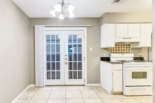 10801 Lanshire Dr, Austin, TX 78758 - Photo 6