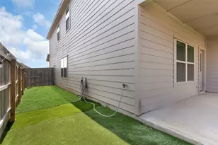 1027 Slight St, New Braunfels, TX 78130 - Photo 30