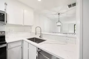 7122 Wood Hollow Dr, Austin, TX 78731 - Photo 14