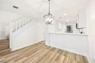 7122 Wood Hollow Dr, Austin, TX 78731 - Photo 22