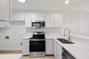 7122 Wood Hollow Dr, Austin, TX 78731 - Photo 10
