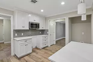 810 Vogel Dr, Lockhart, TX 78644 - Photo 16