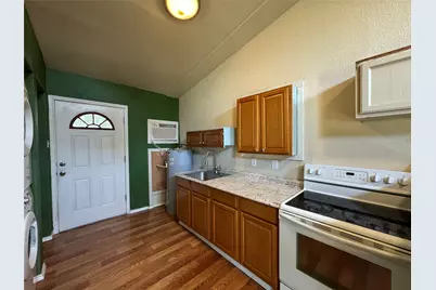 1108 W McCarty Lane #C, San Marcos, TX 78666 - Photo 8