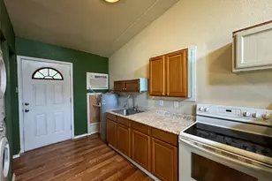 1108 W McCarty Ln, San Marcos, TX 78666 - Photo 8