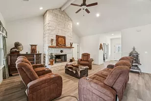 156 Three Creeks Dr, Bertram, TX 78605 - Photo 8