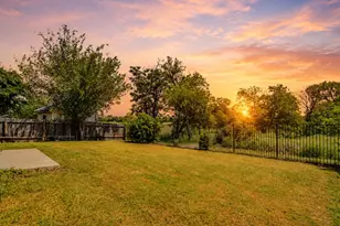 981 Goldenrod St, Kyle, TX 78640 - Photo 2