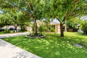 981 Goldenrod St, Kyle, TX 78640 - Photo 4