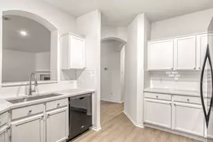 411 Masonwood Dr, Kyle, TX 78640 - Photo 4